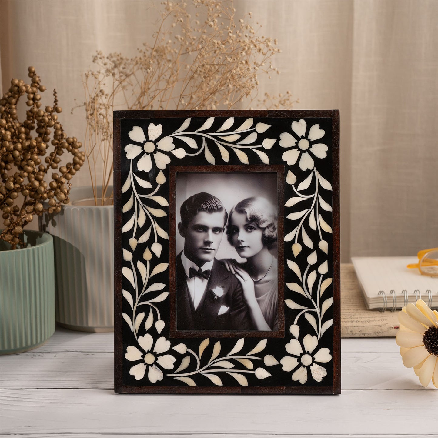 Ferme Wooden Floral Inlay Premium Photo Frame FPF088- 4x6 inches