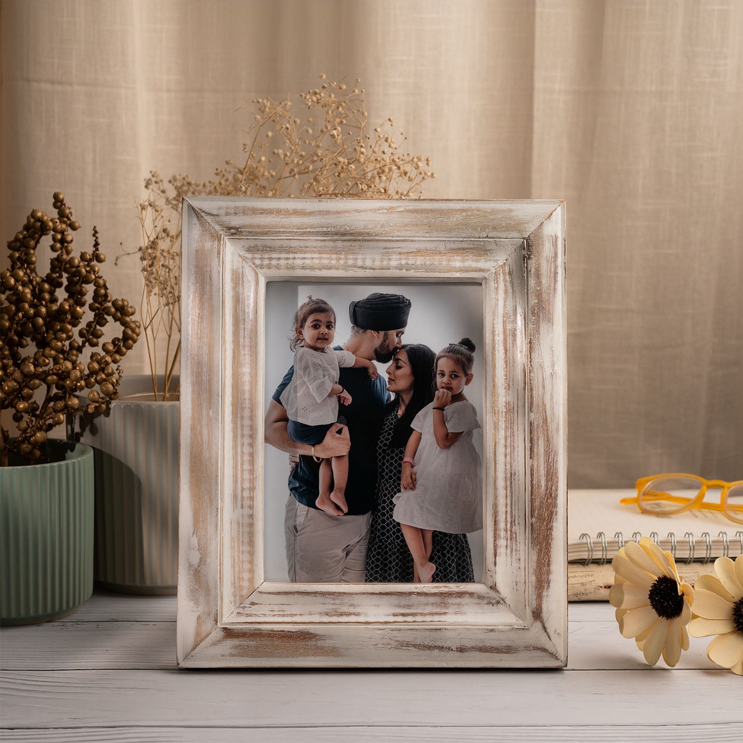 Ferme Vintage Rustic Wooden Photo Frame White FPF150 - 6x8 inches